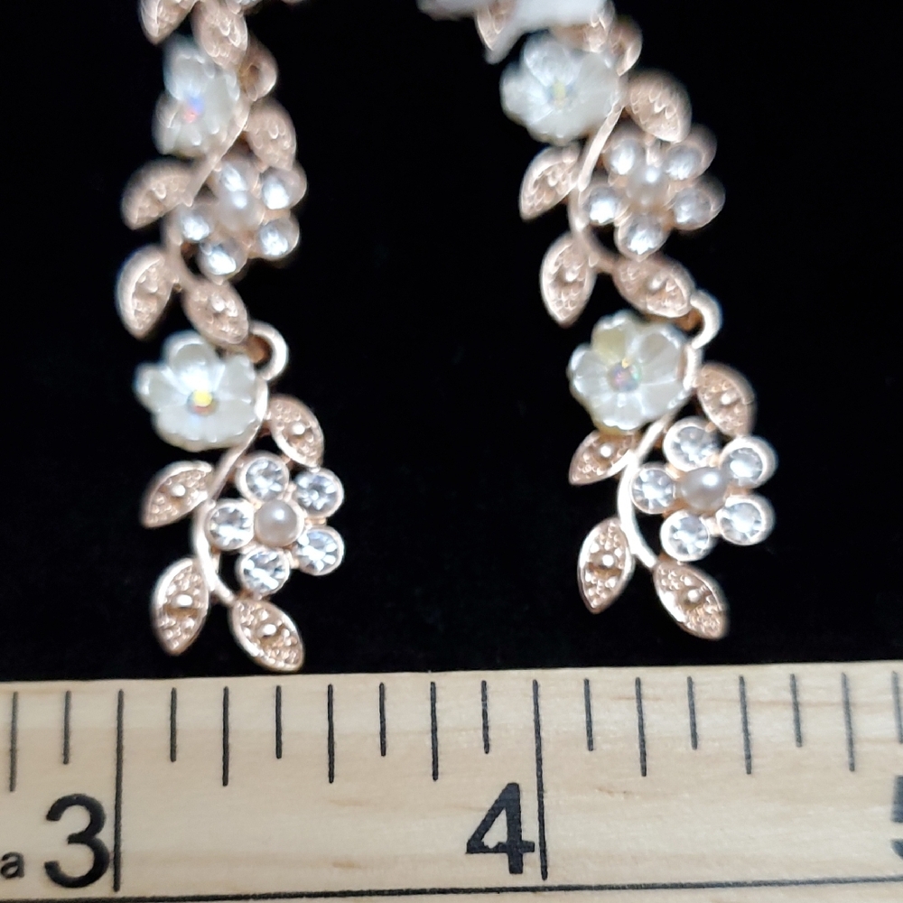 Adrienne Vittadini Gold and White Botanical Earrings - Picture 13 of 13